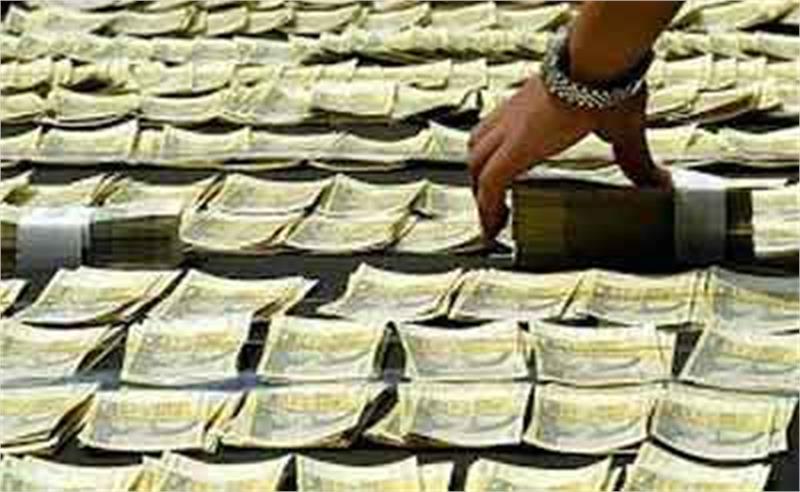عبور نرخ مبادله دلار از مرز ۱۰۳ هزار بولیوار در ونزوئلا